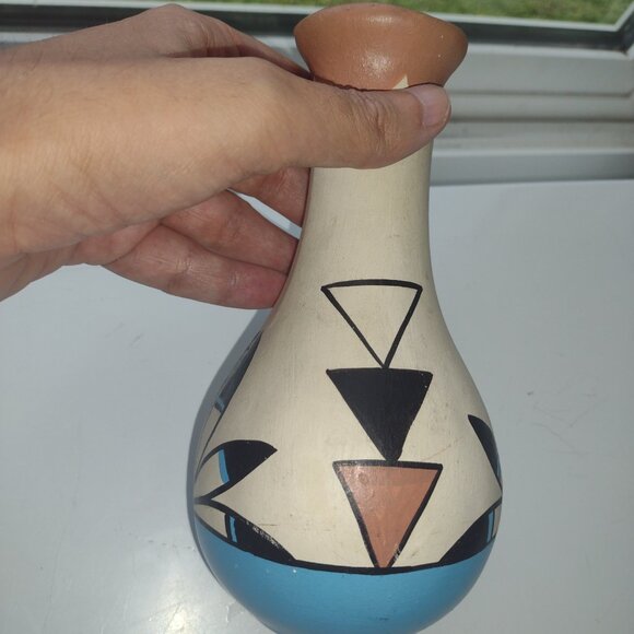 Native American hand-painted pottery, flower, Bud vase - Picture 1 of 5